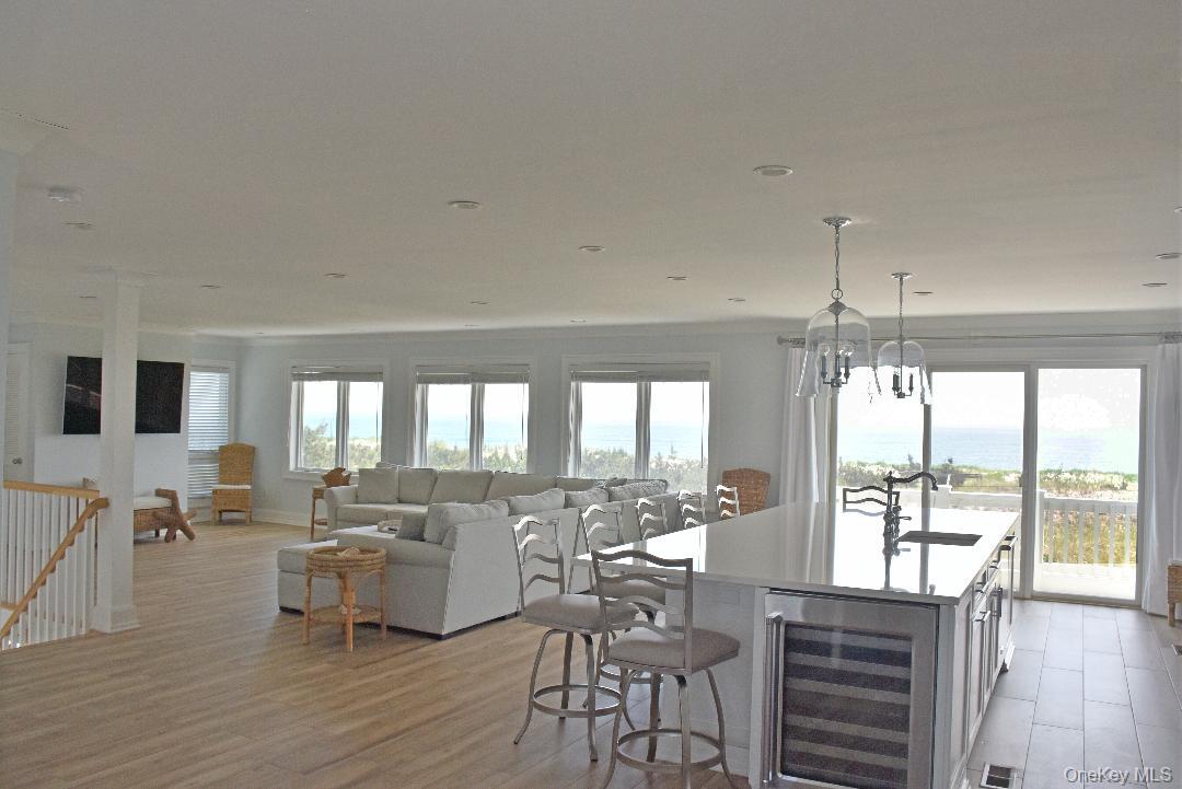 561 Dune Road Property Photo 5