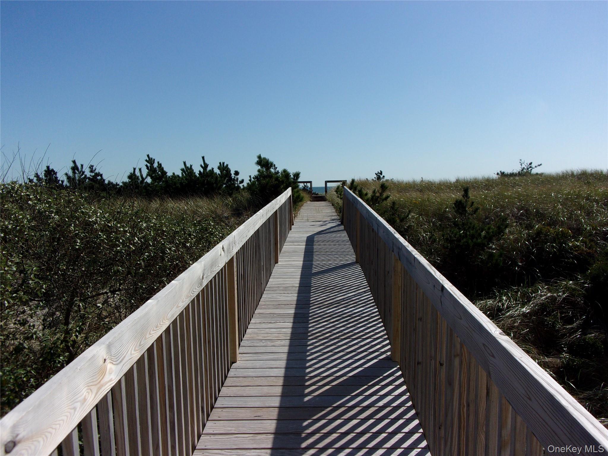 561 Dune Road Property Photo 6