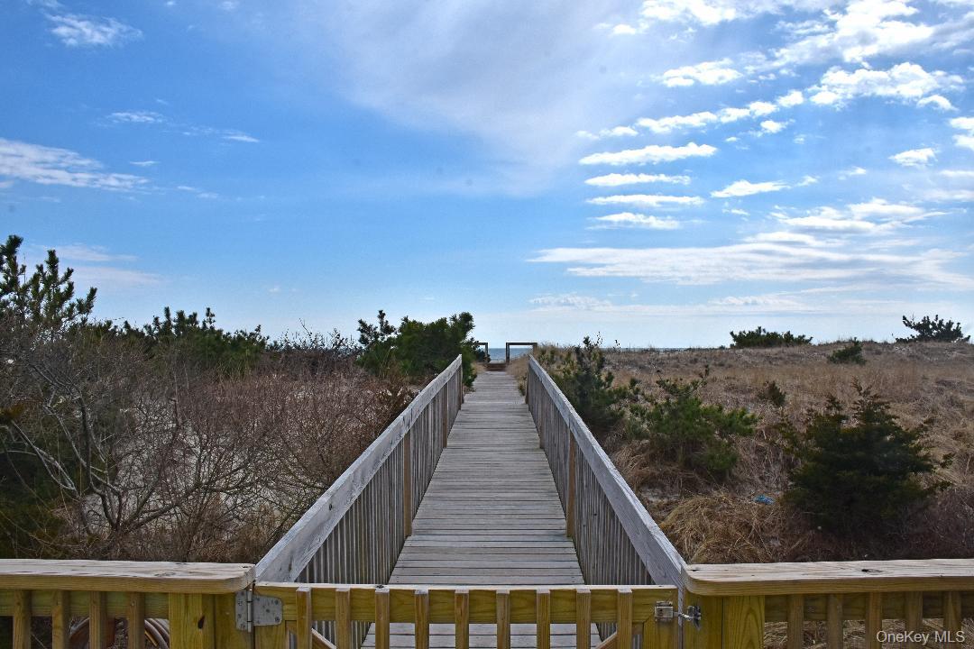 561 Dune Road Property Photo 7