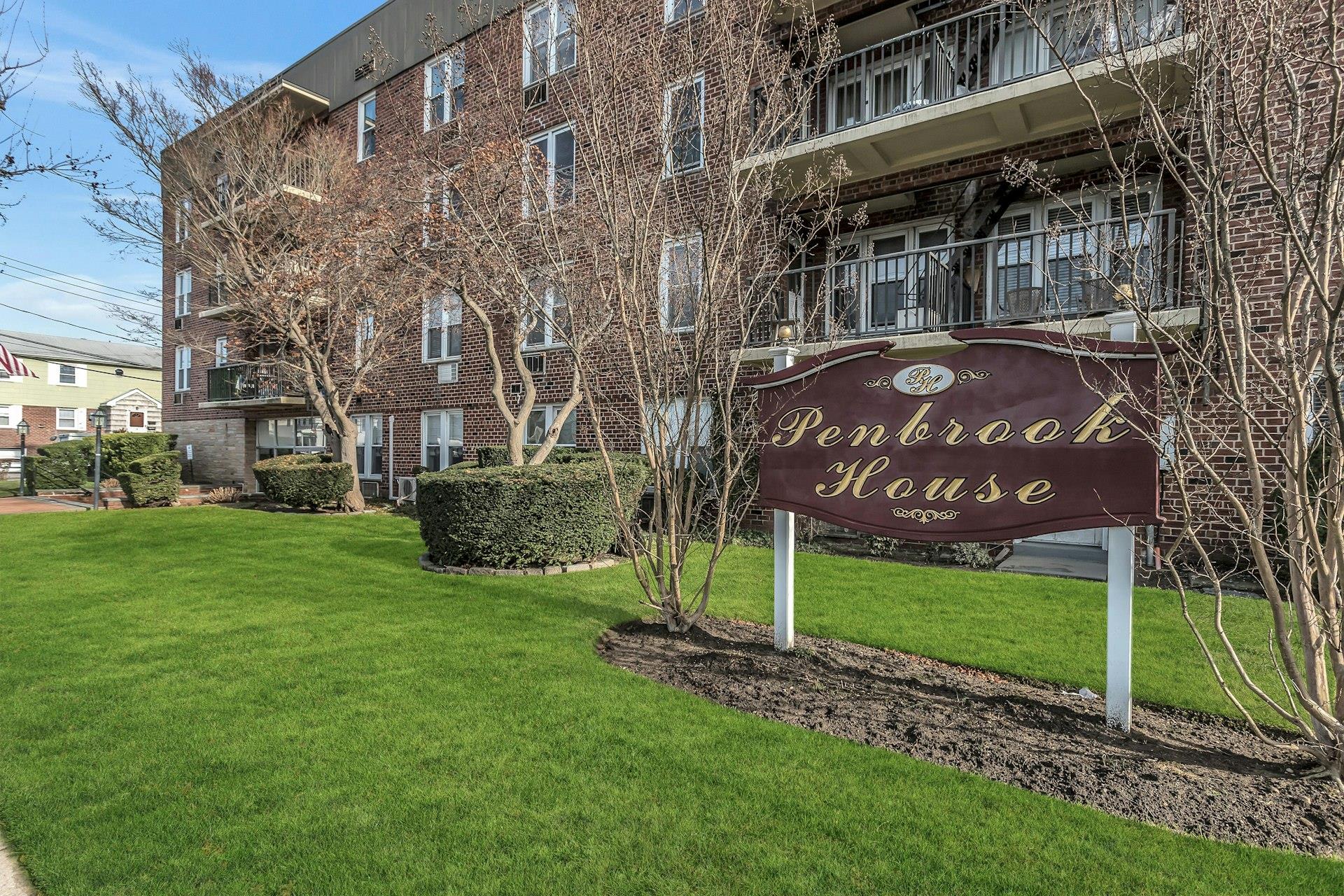 60 Hempstead Avenue 1K Property Photo 1