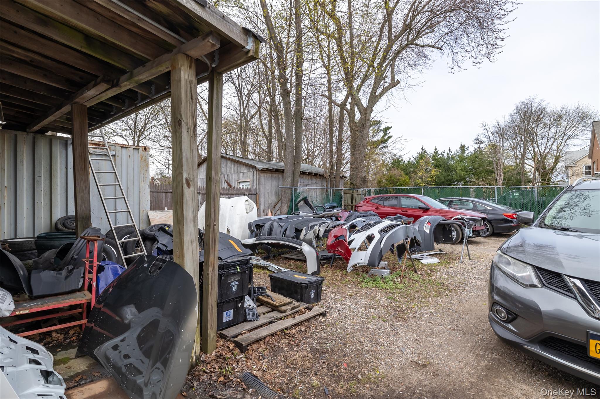 400 Lake Avenue Property Photo 13