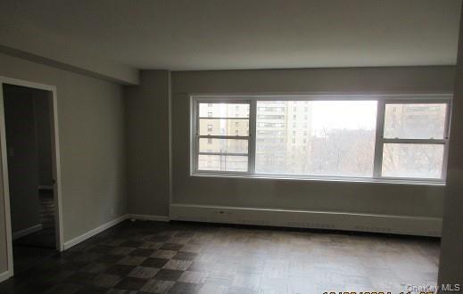 9 Fordham Hill Oval 9f Property Photo 2