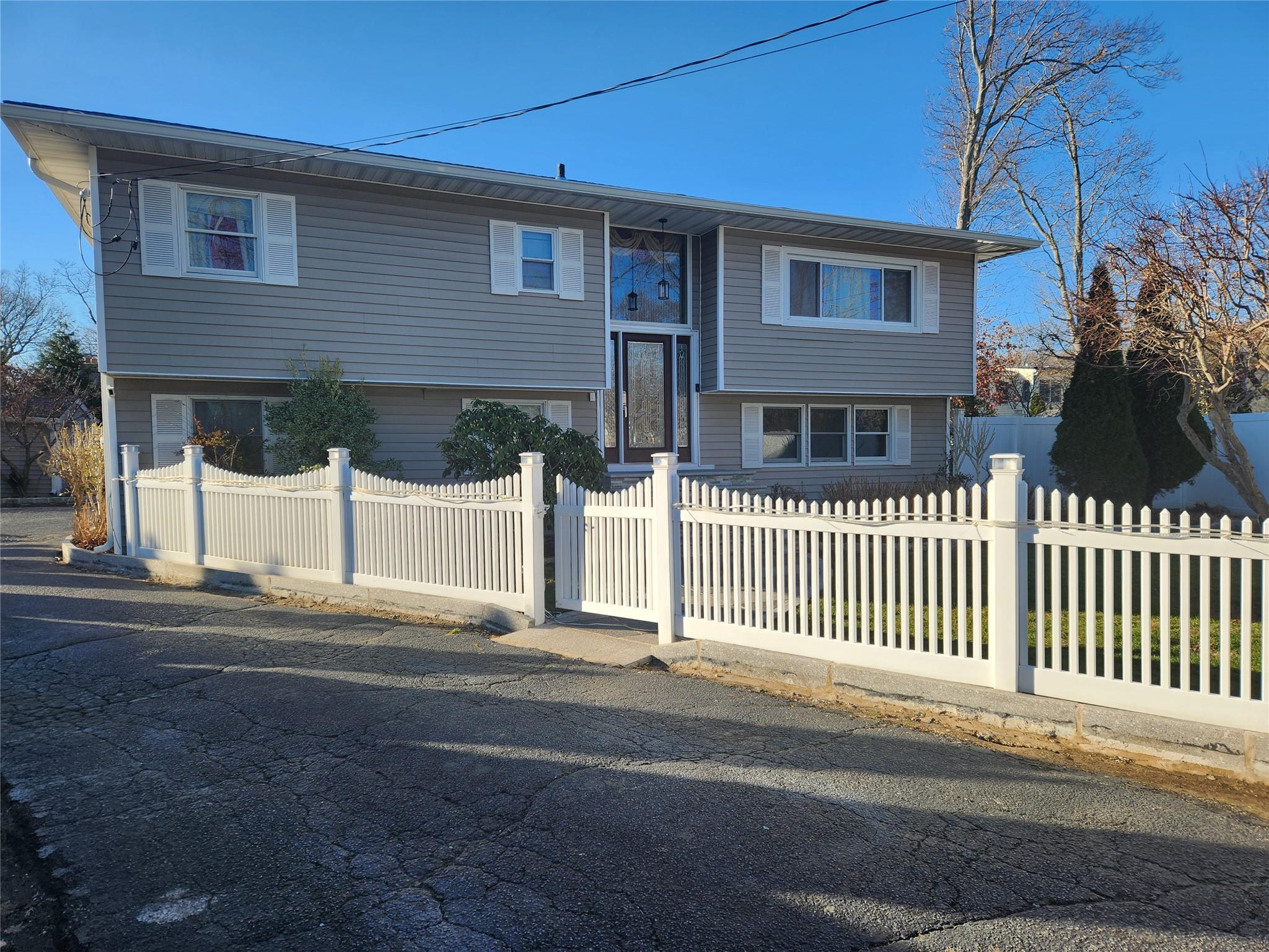 27 Estates Lane Property Photo