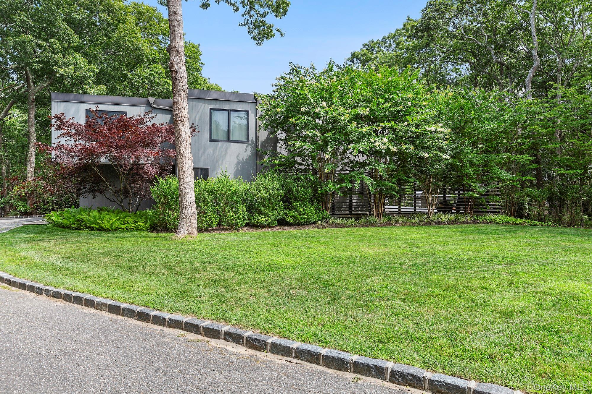 6 Woodland Way Property Photo 4