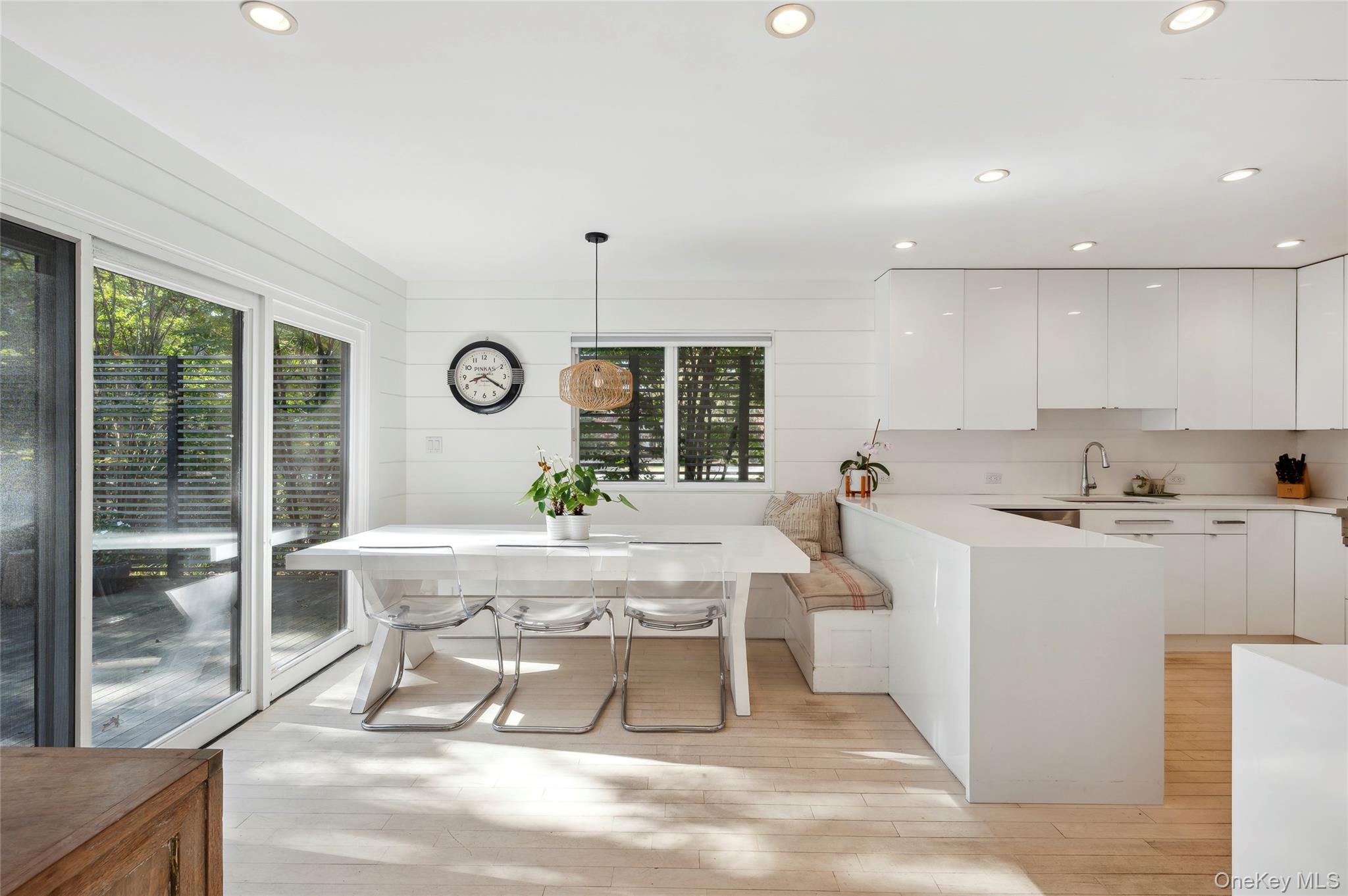6 Woodland Way Property Photo 8