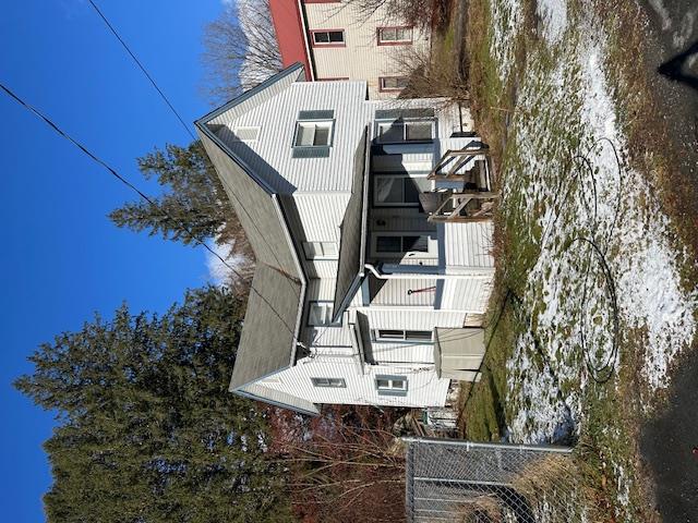 10 Maple Street Property Photo
