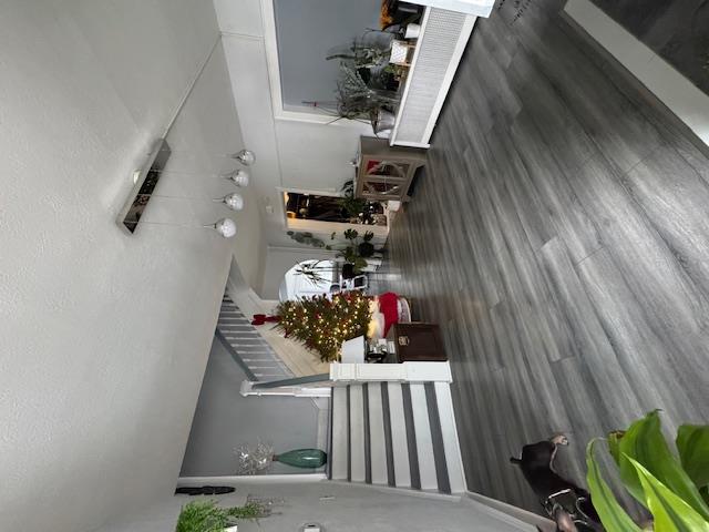119 S Bay Avenue Property Photo 10