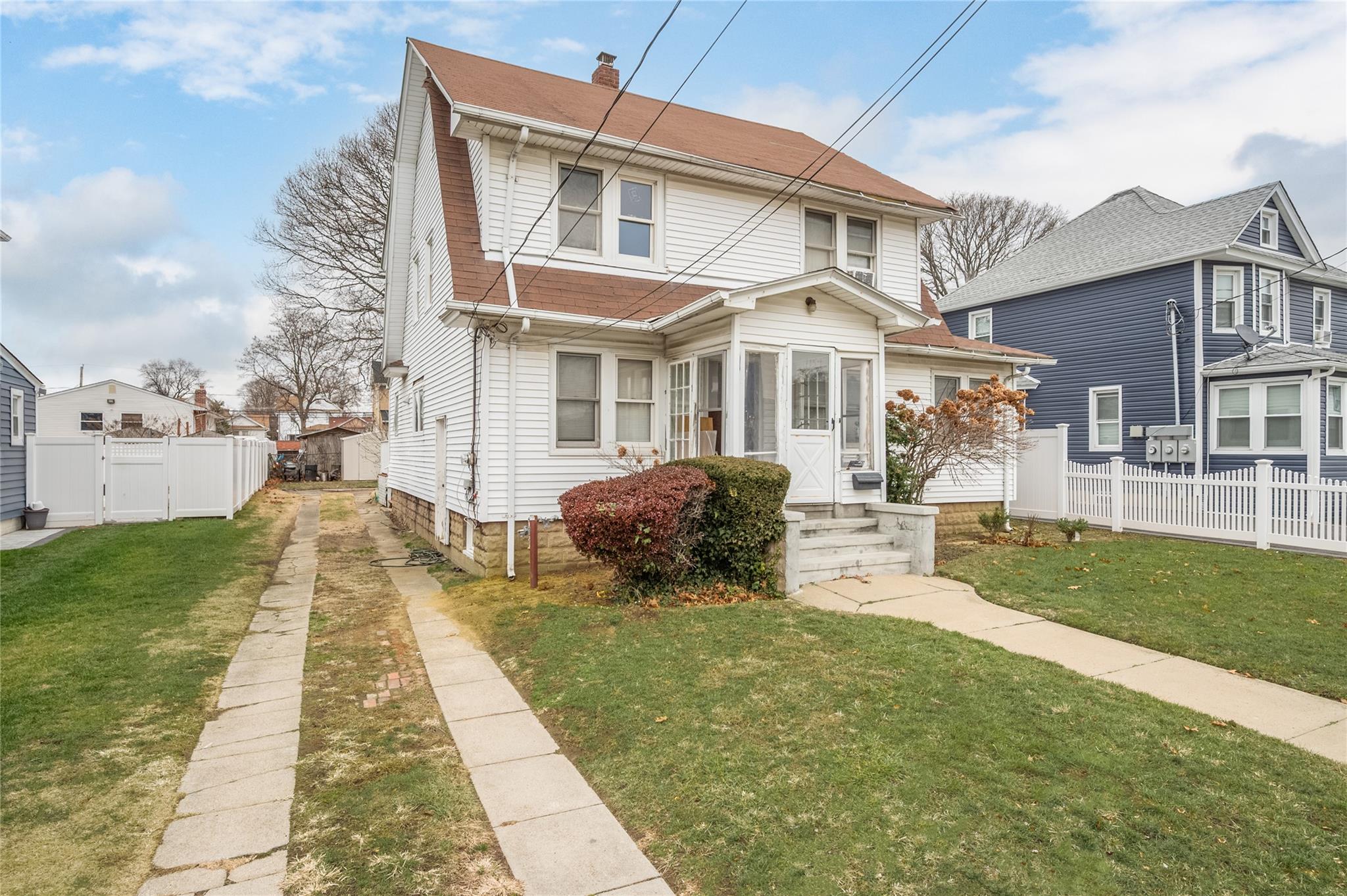 67 E Dean Street Property Photo 3