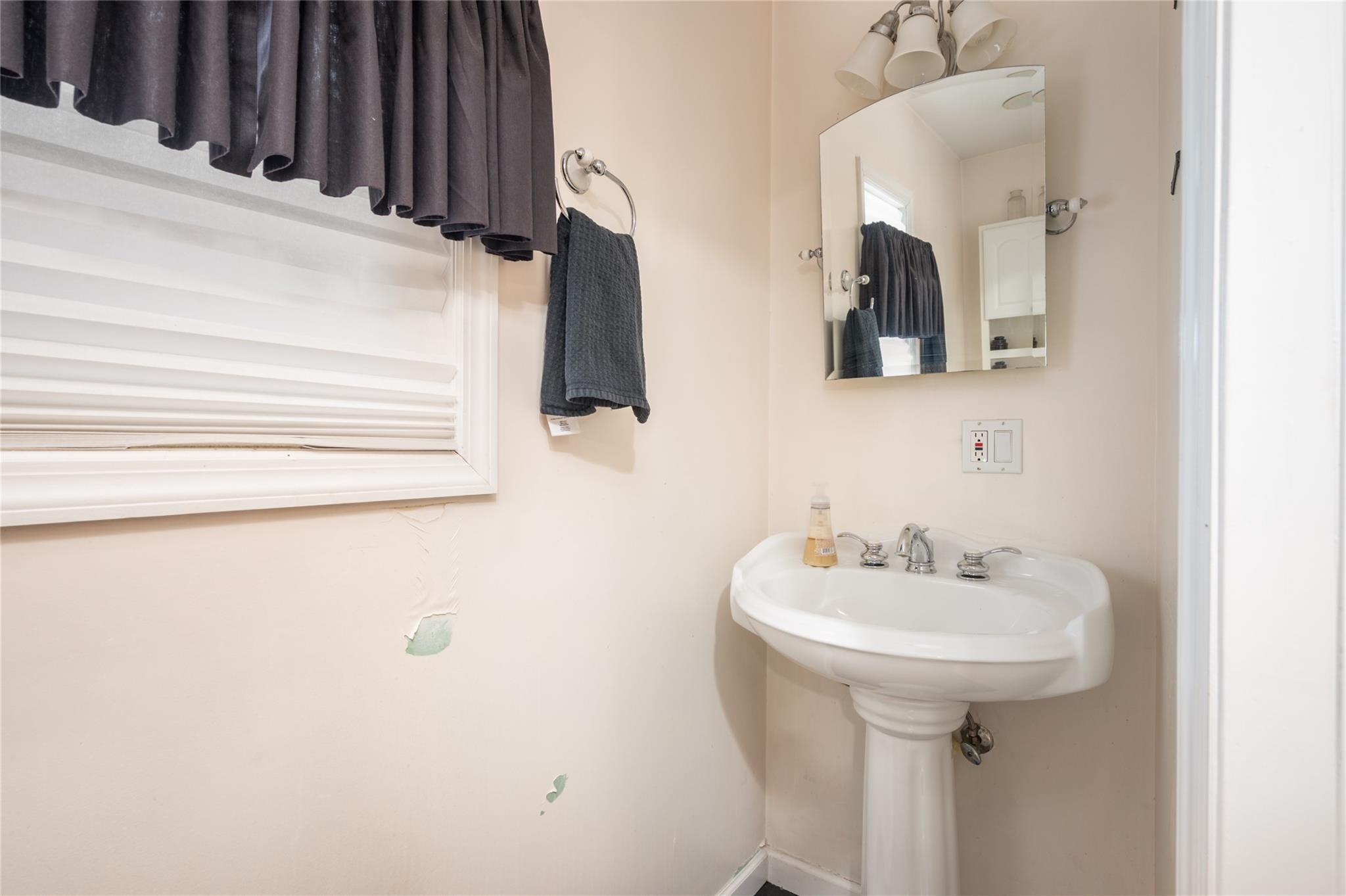 67 E Dean Street Property Photo 12