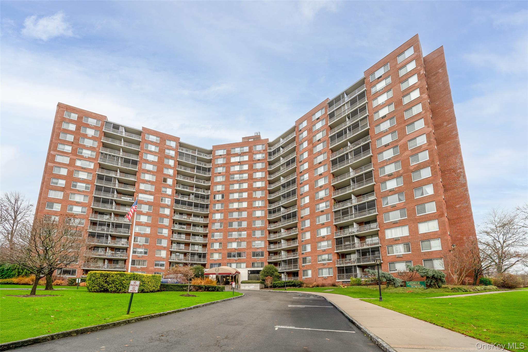 220-55 46 Avenue 5r Property Photo 3