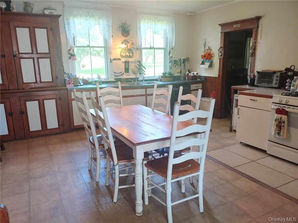 354 E Hill Road Property Photo 7
