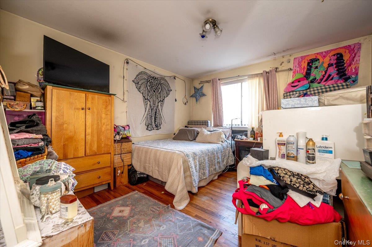 2873 Roebling Avenue Property Photo 18