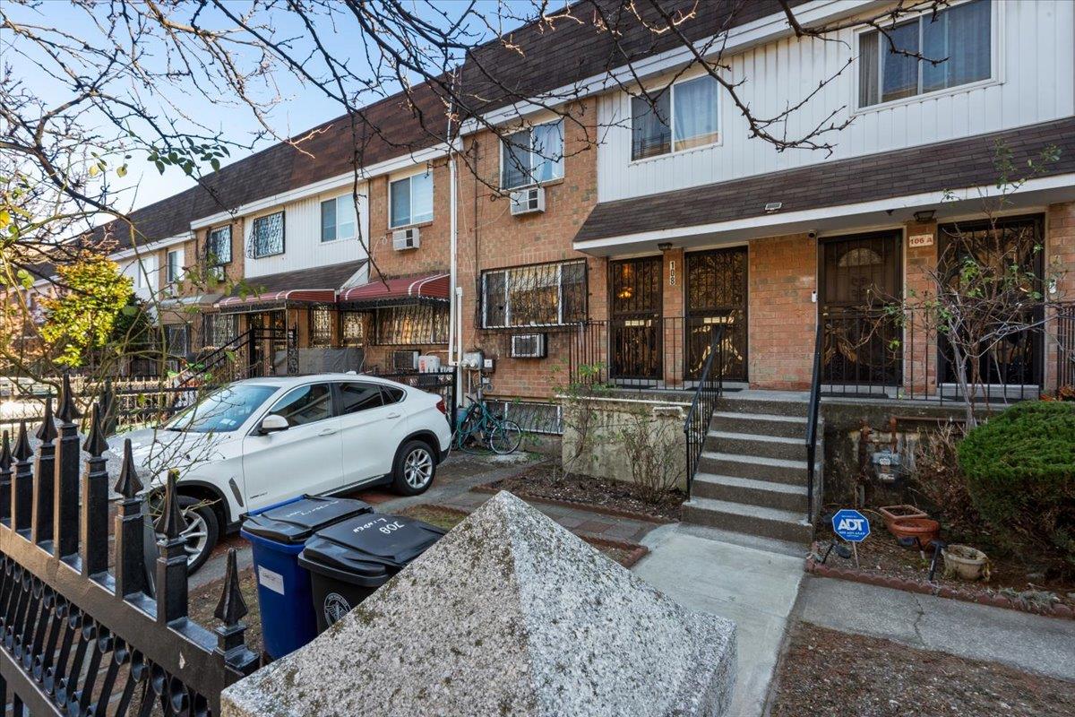 108 Linden Street Property Photo