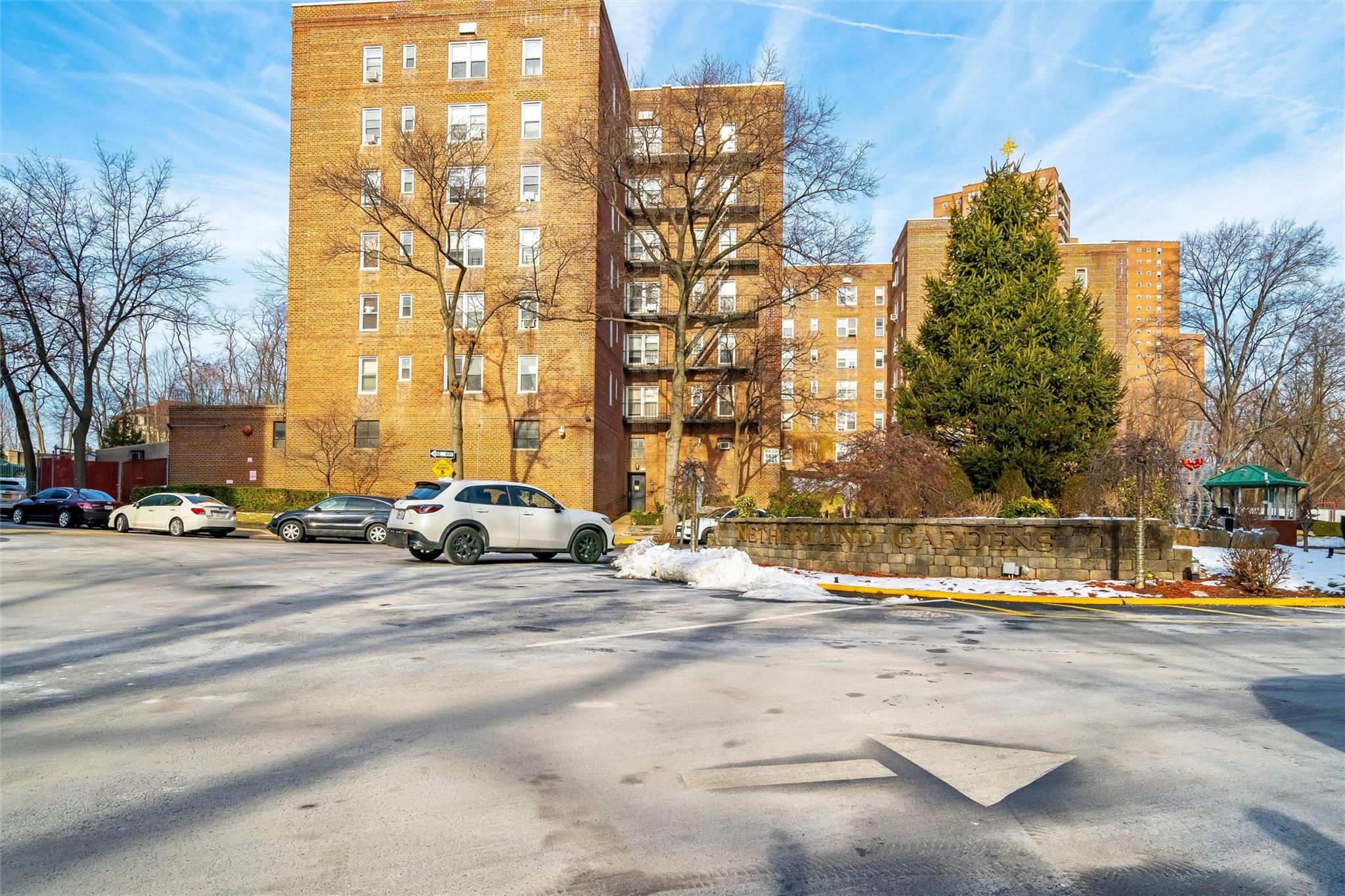 5635 Netherland Avenue 4e Property Photo 21