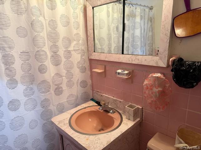 3309 Lurting Avenue Property Photo 6