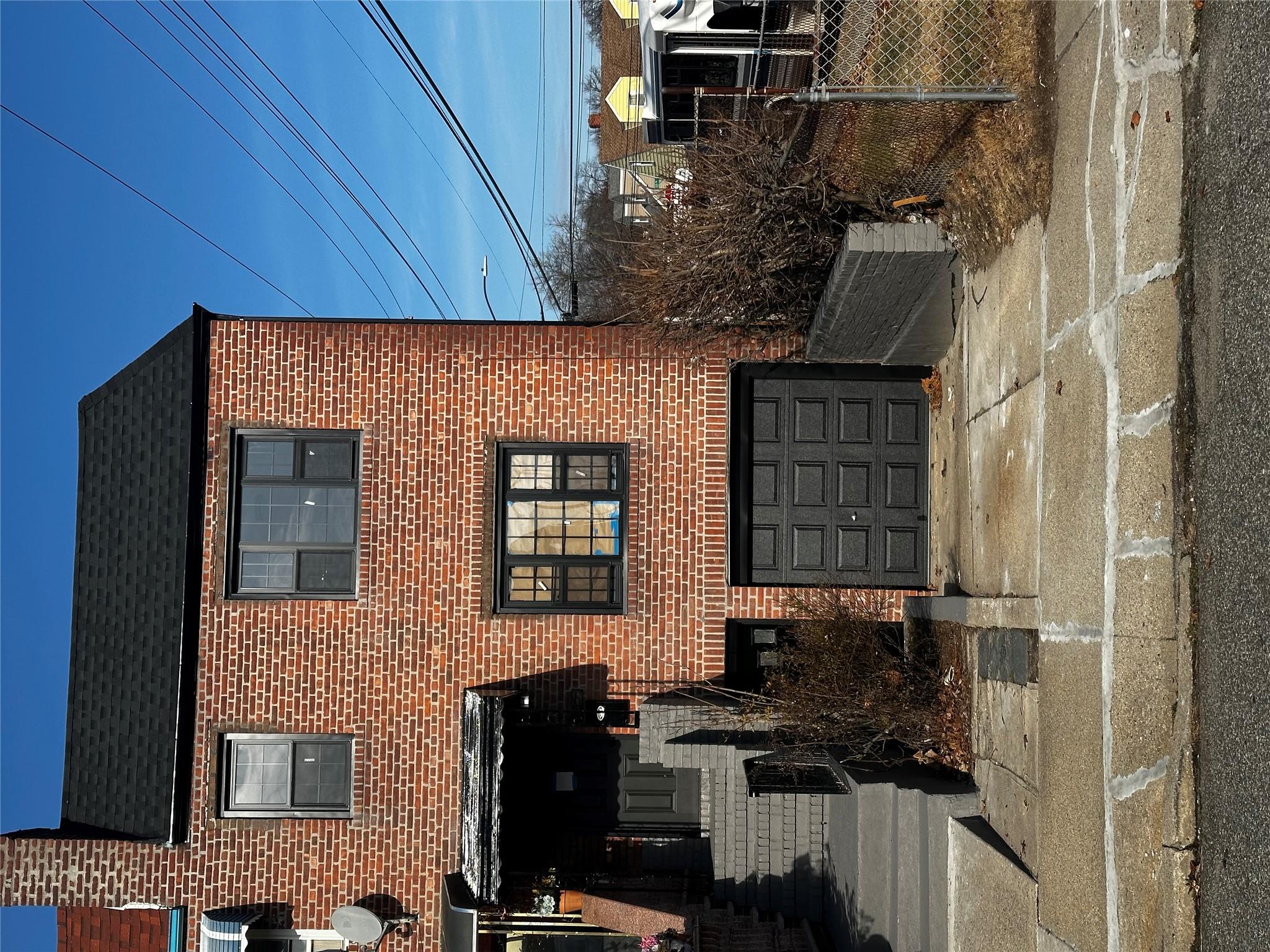 225-53 Murdock Avenue Property Photo 1