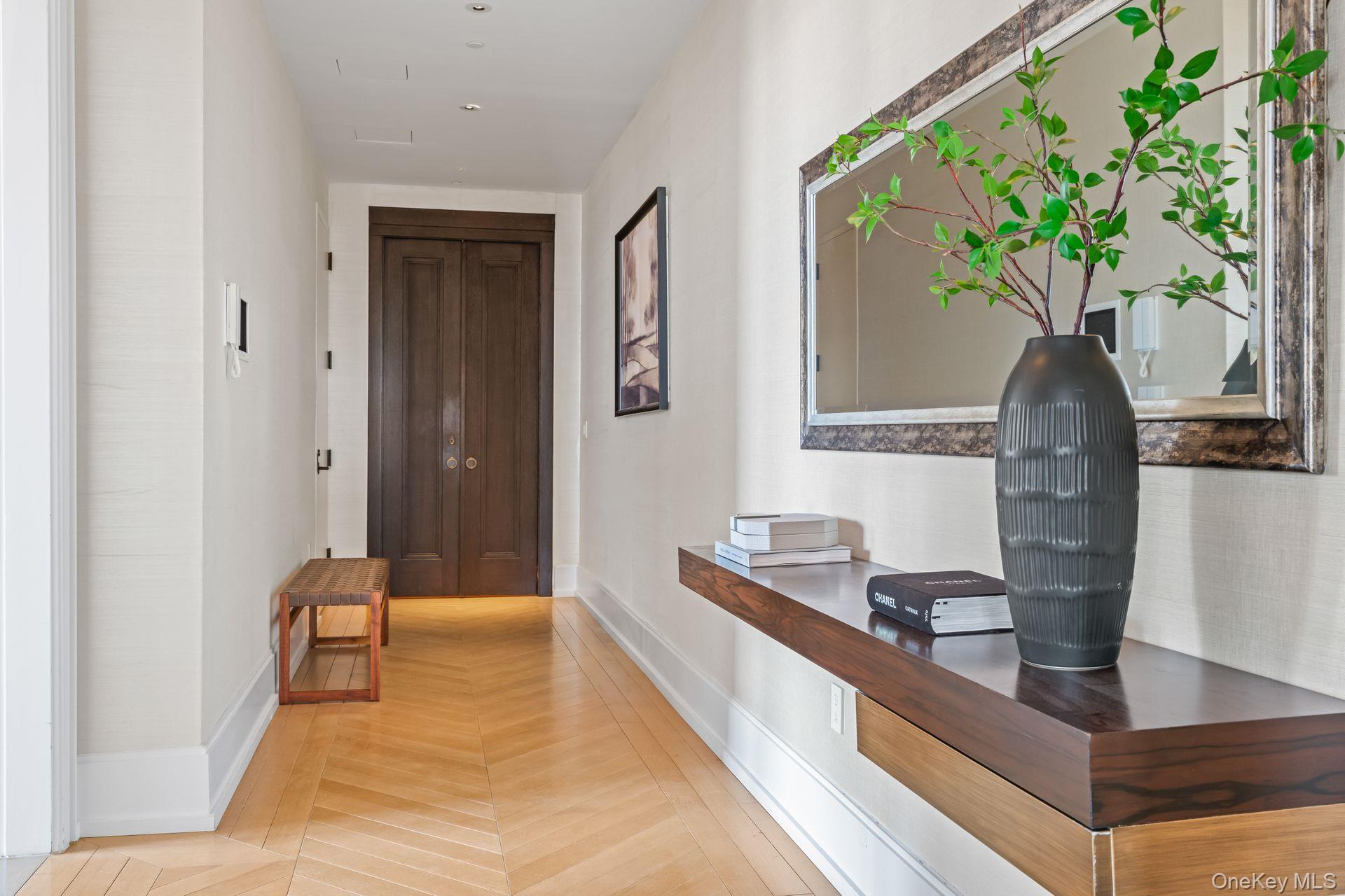 212 W 18th Street Ph2 Property Photo 2