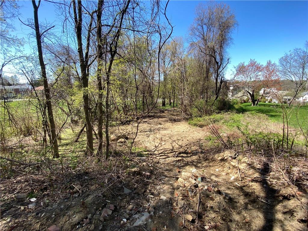 22 S Bedford Avenue Property Photo 3