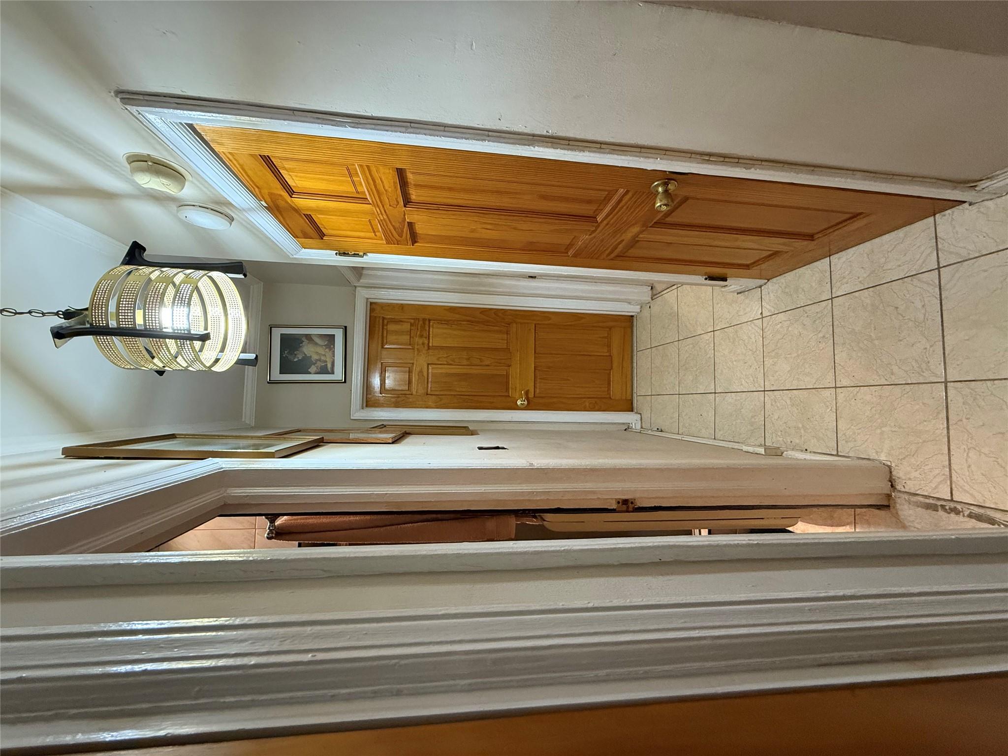 541 East 54th Street Property Photo 7
