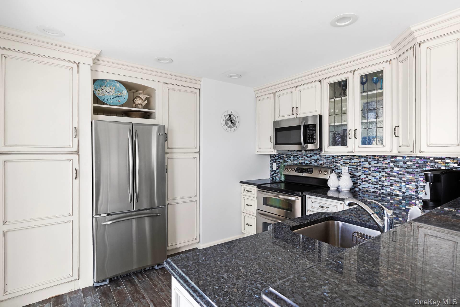132 Point Road Property Photo 8