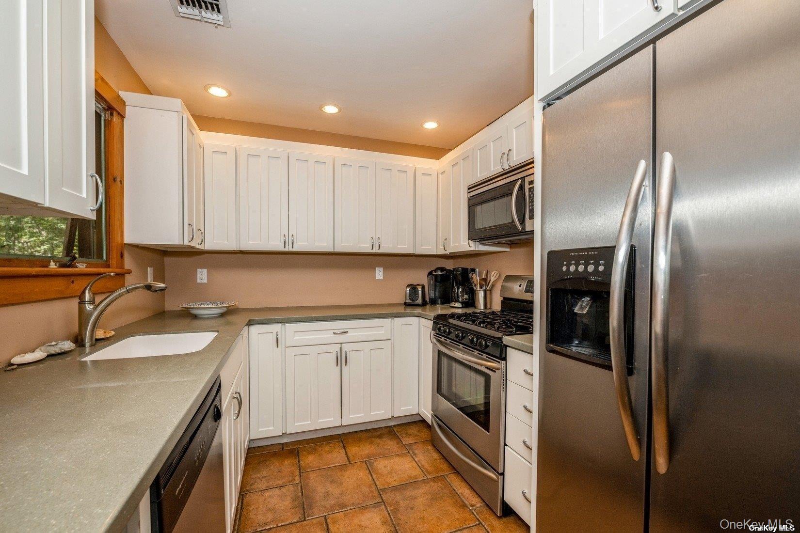 292 Little Fresh Pond Road Property Photo 18