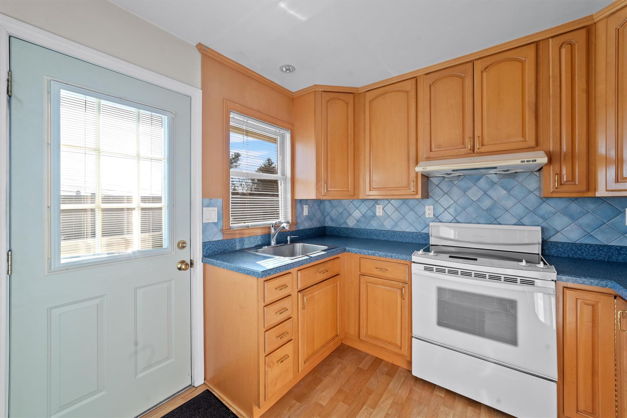 132 S Highland Avenue Property Photo 9