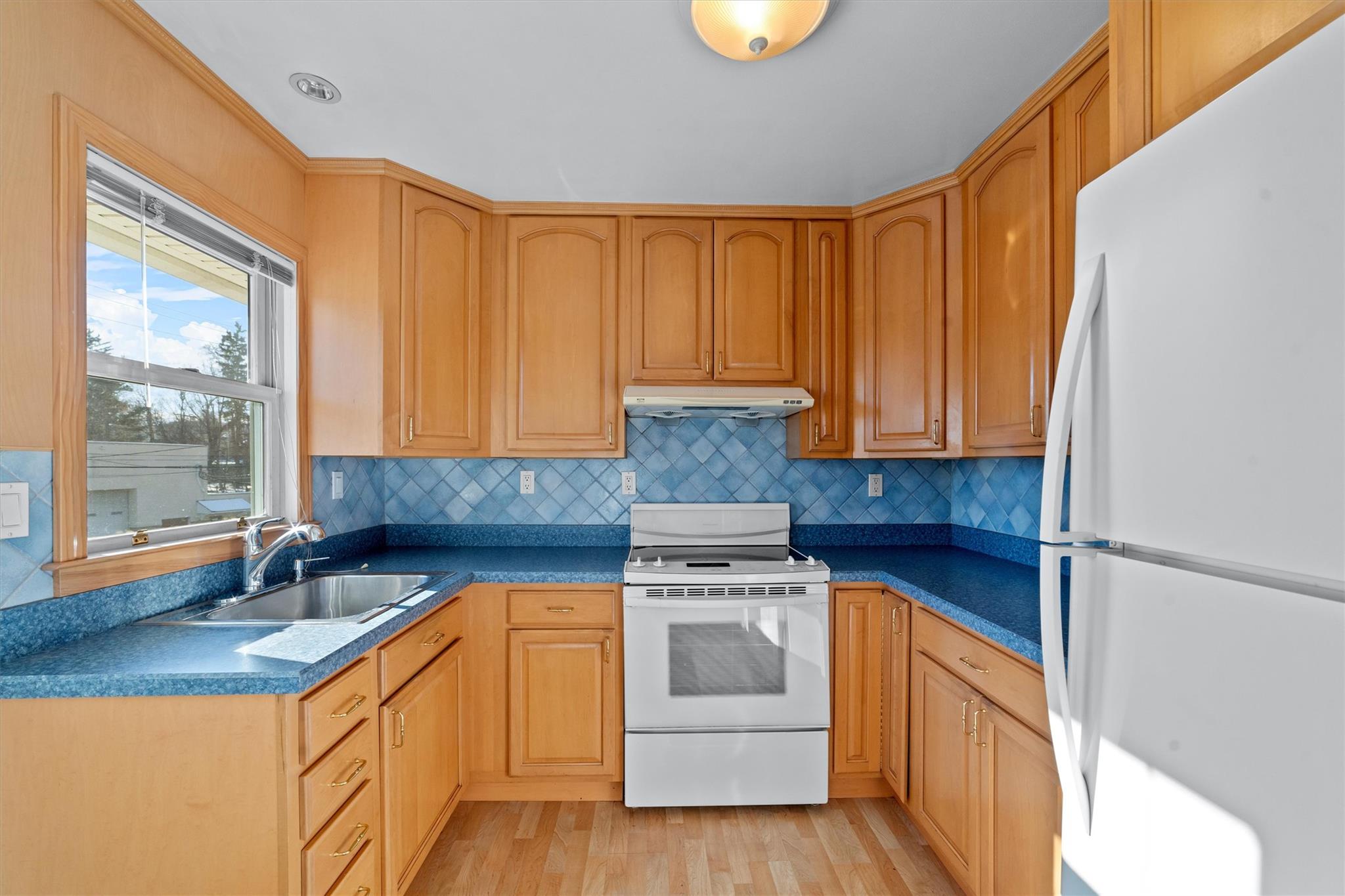 132 S Highland Avenue Property Photo 11