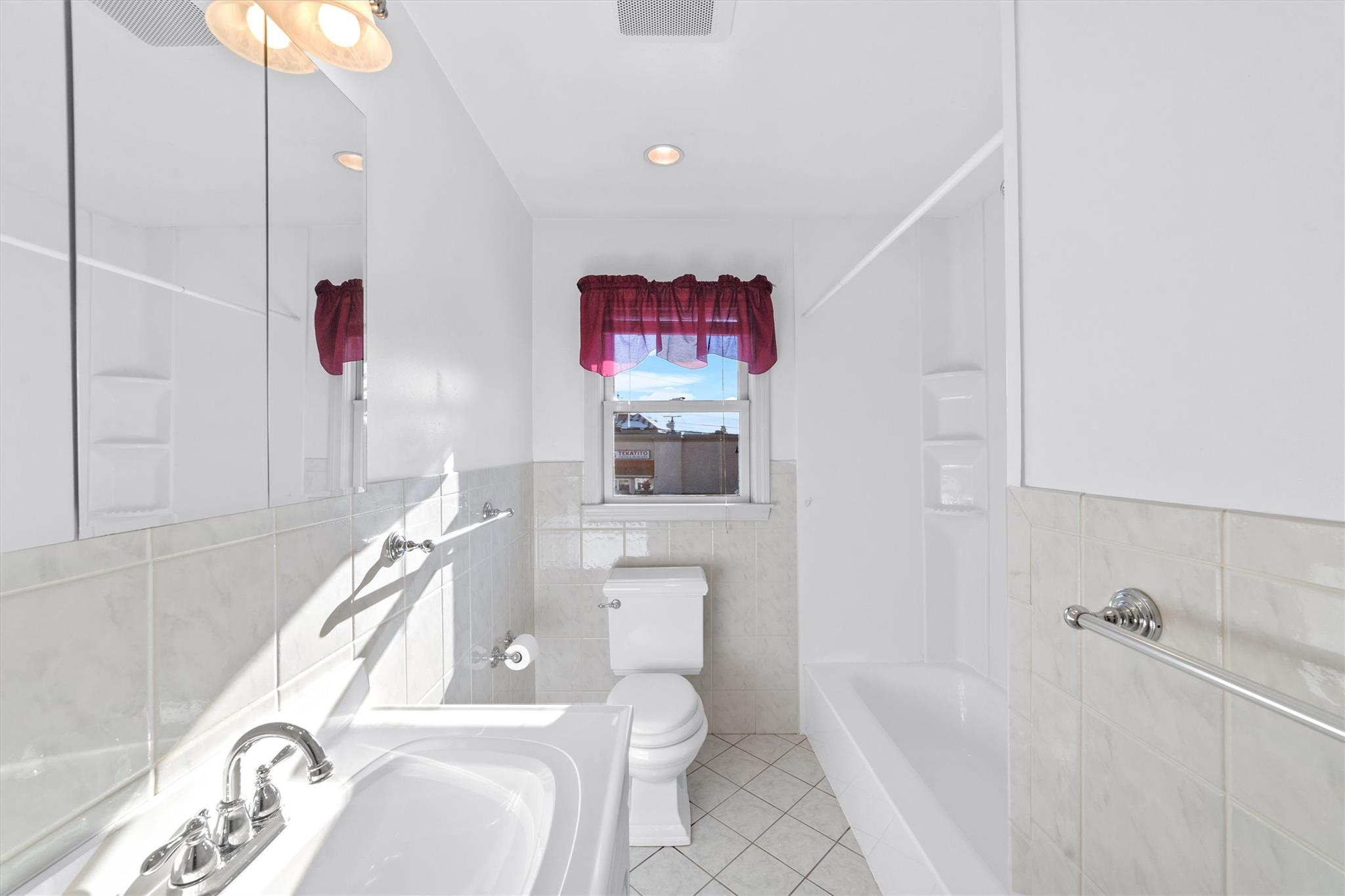 132 S Highland Avenue Property Photo 12