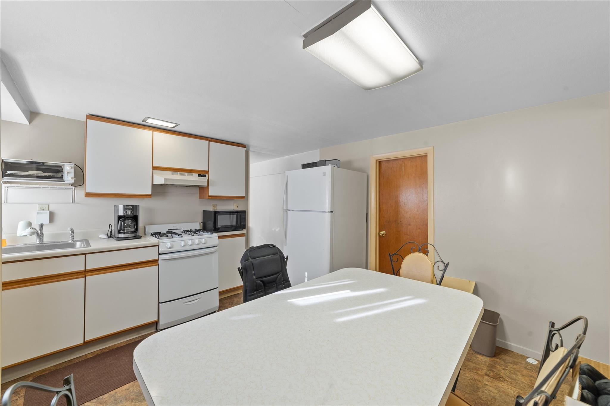 132 S Highland Avenue Property Photo 23