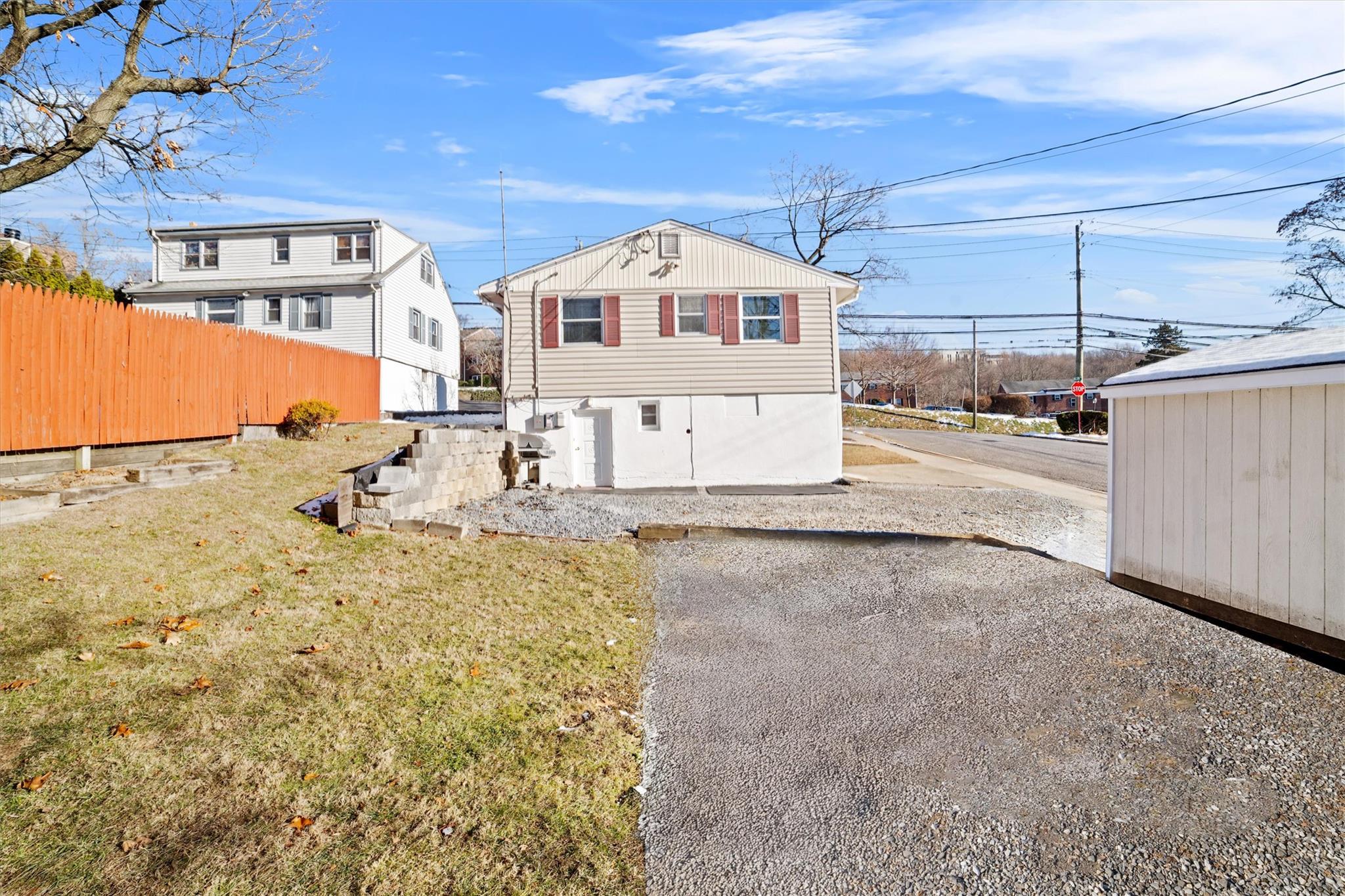132 S Highland Avenue Property Photo 27