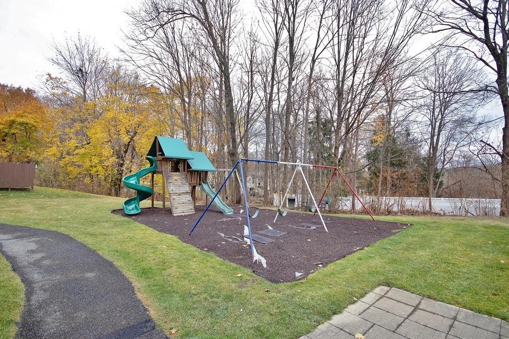 26 Woodland Trail Property Photo 6