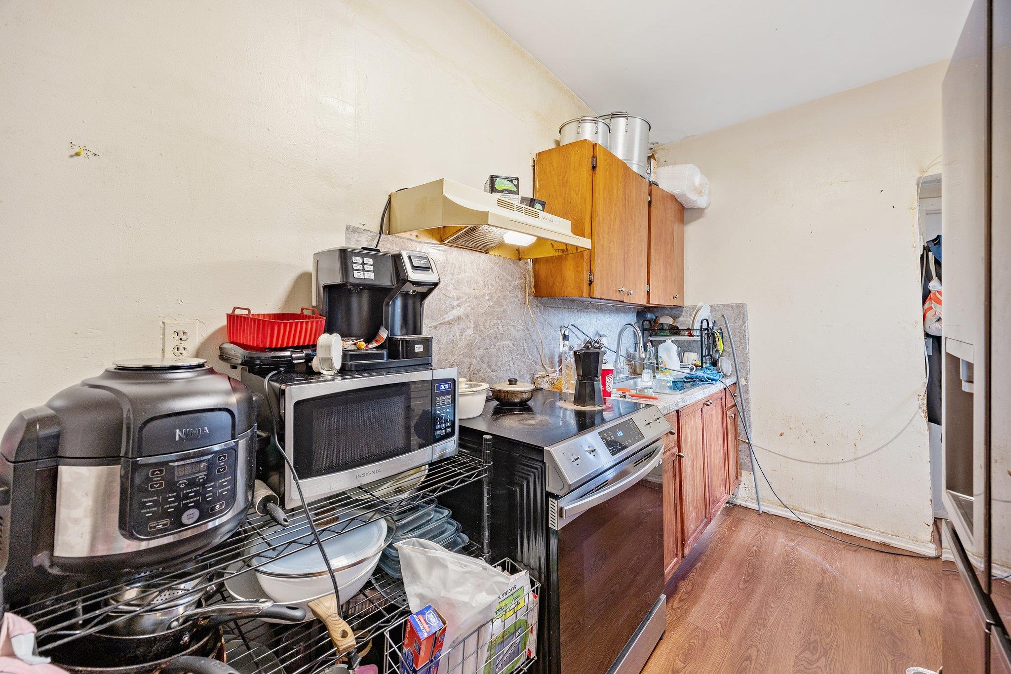 170 Montauk Avenue Property Photo 14