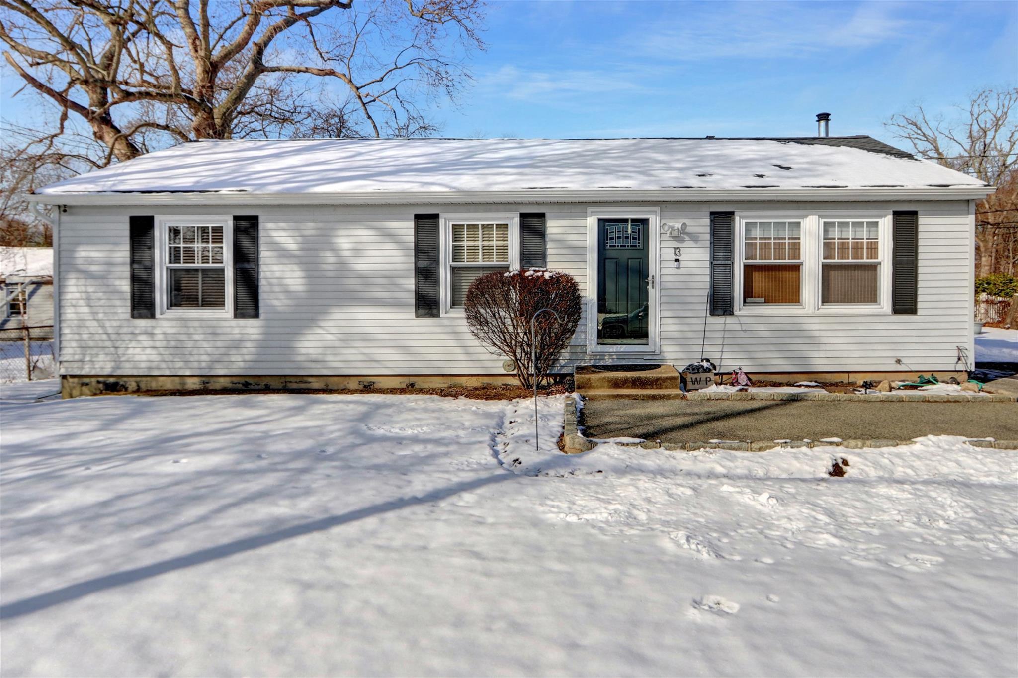 13 Delaware Road Property Photo