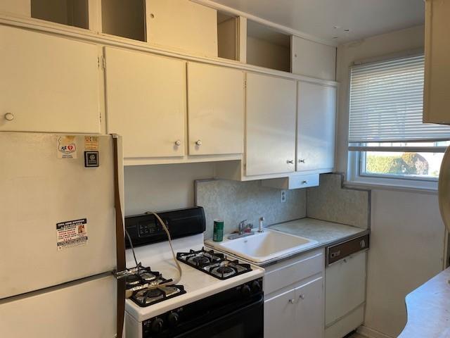 216-21 73 Avenue 1 Property Photo 8