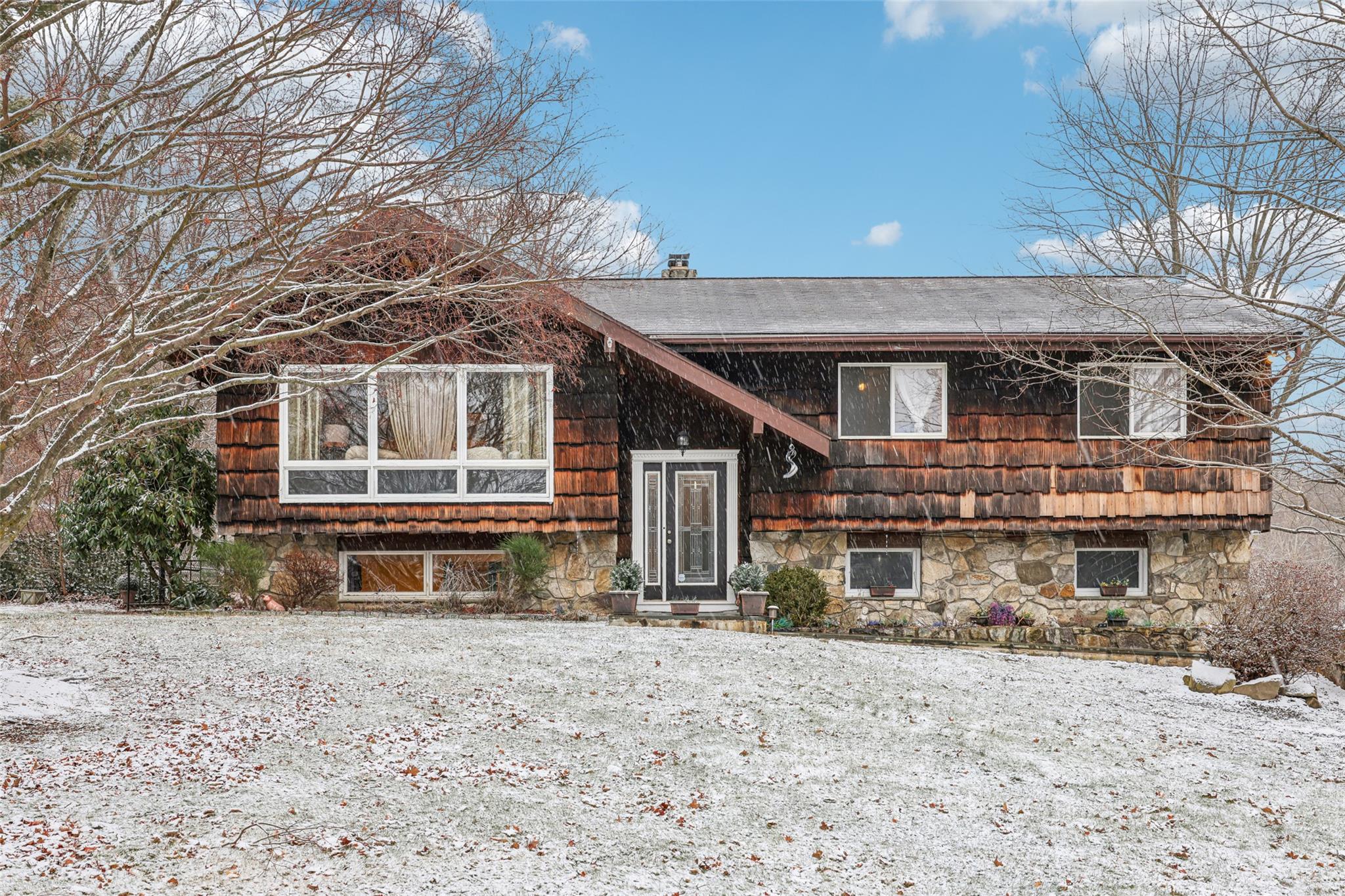 20 Overhill Road Property Photo