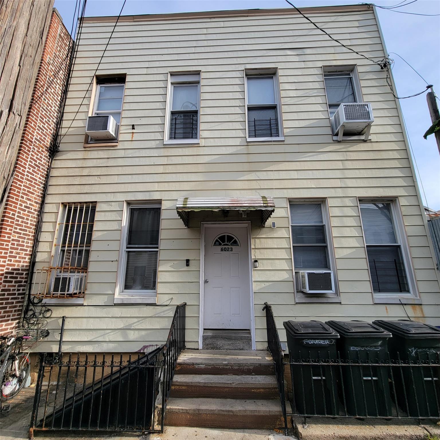 6023 54th Place Property Photo