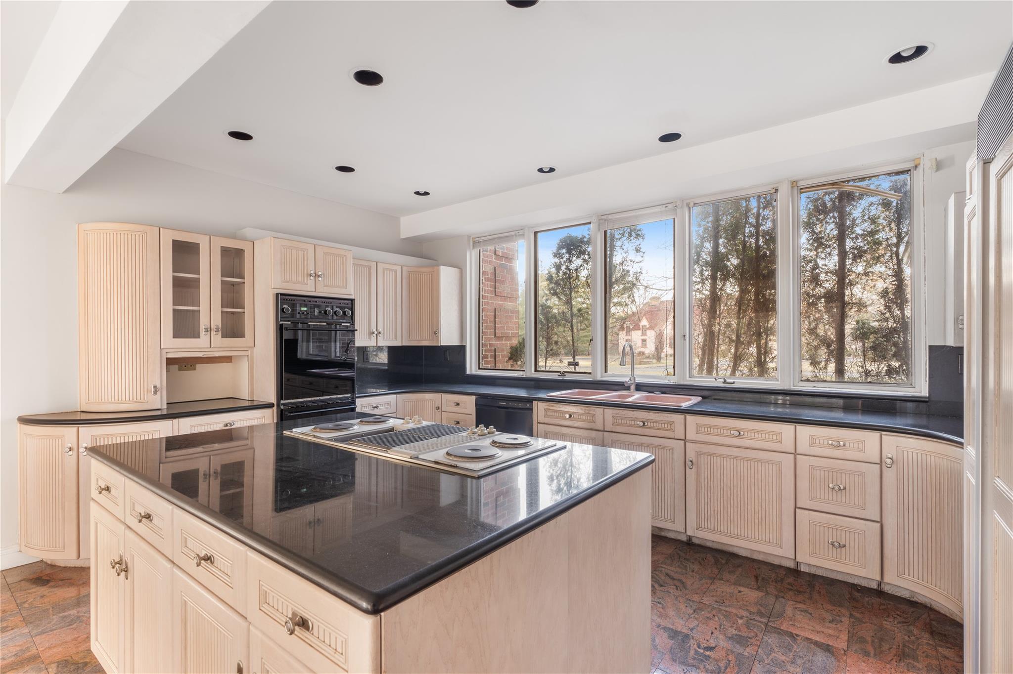21 Overbrooke Lane Property Photo 13