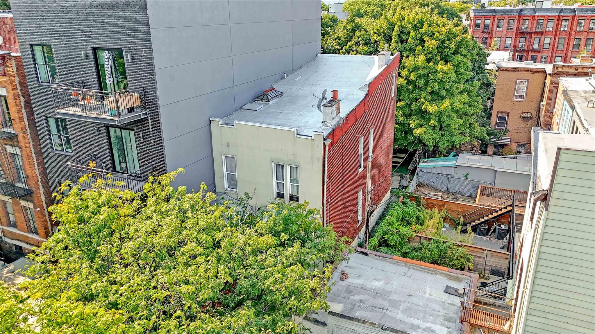 39 Covert Street Property Photo 3