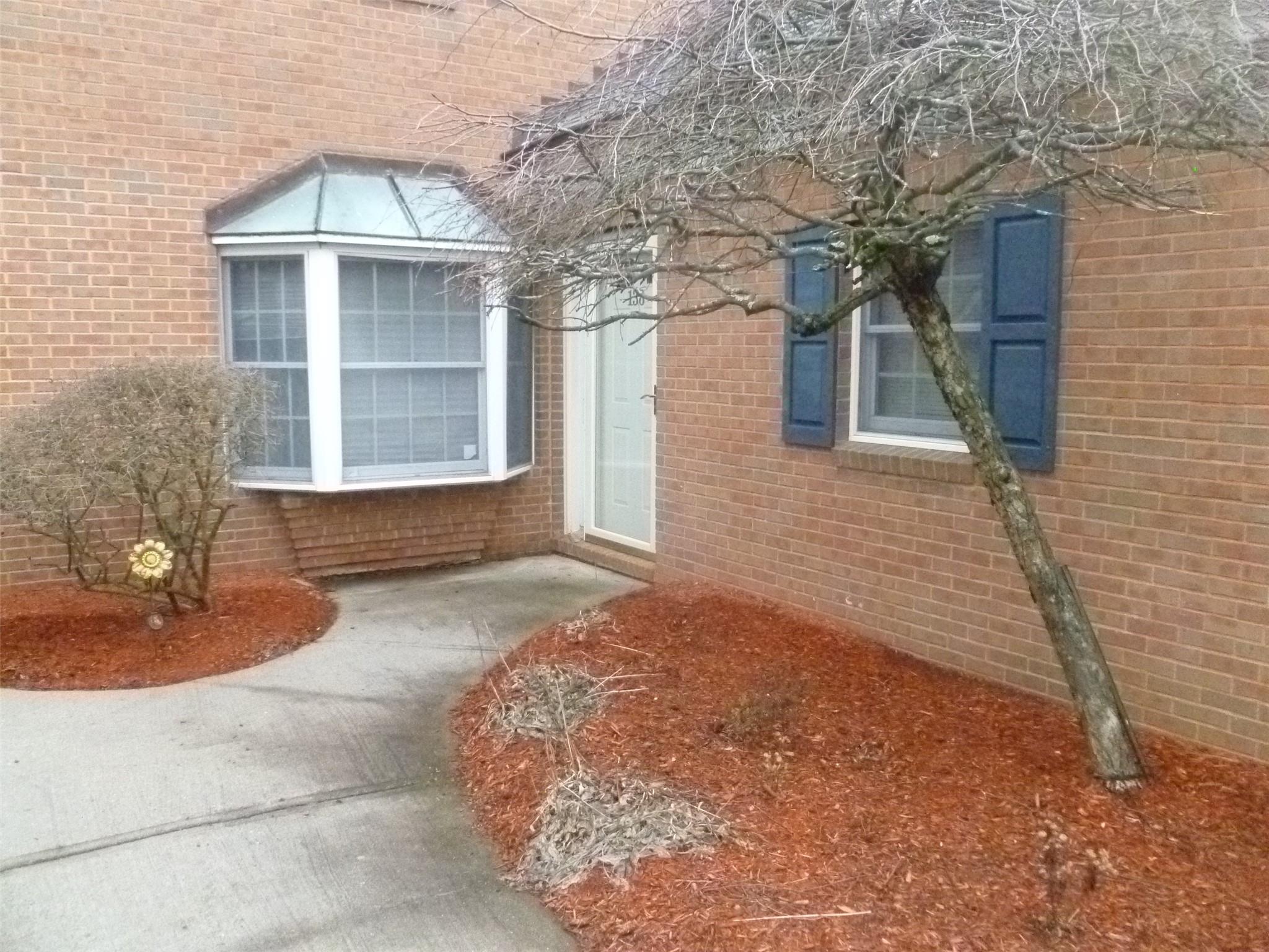 138 High Point Circle Property Photo 1