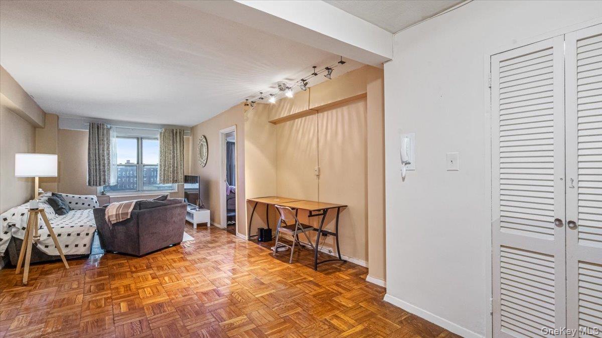 107-40 Queens Boulevard 7g Property Photo 5