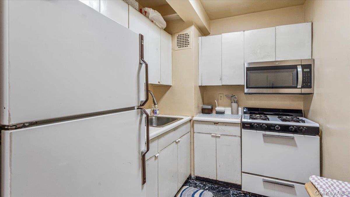 107-40 Queens Boulevard 7g Property Photo 15