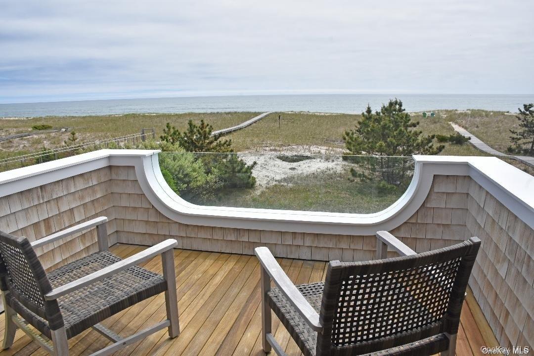 493 Dune Road Property Photo 6