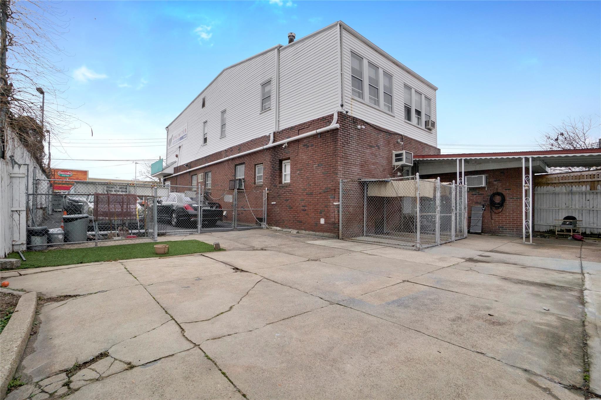84-09 Rockaway Boulevard Property Photo 4
