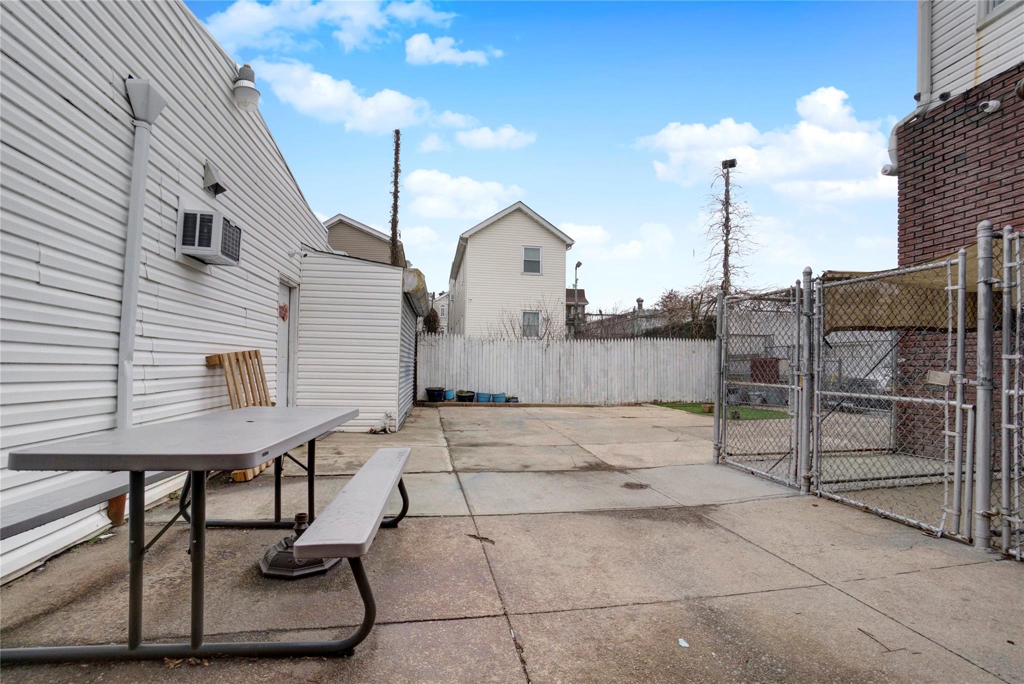 84-09 Rockaway Boulevard Property Photo 5