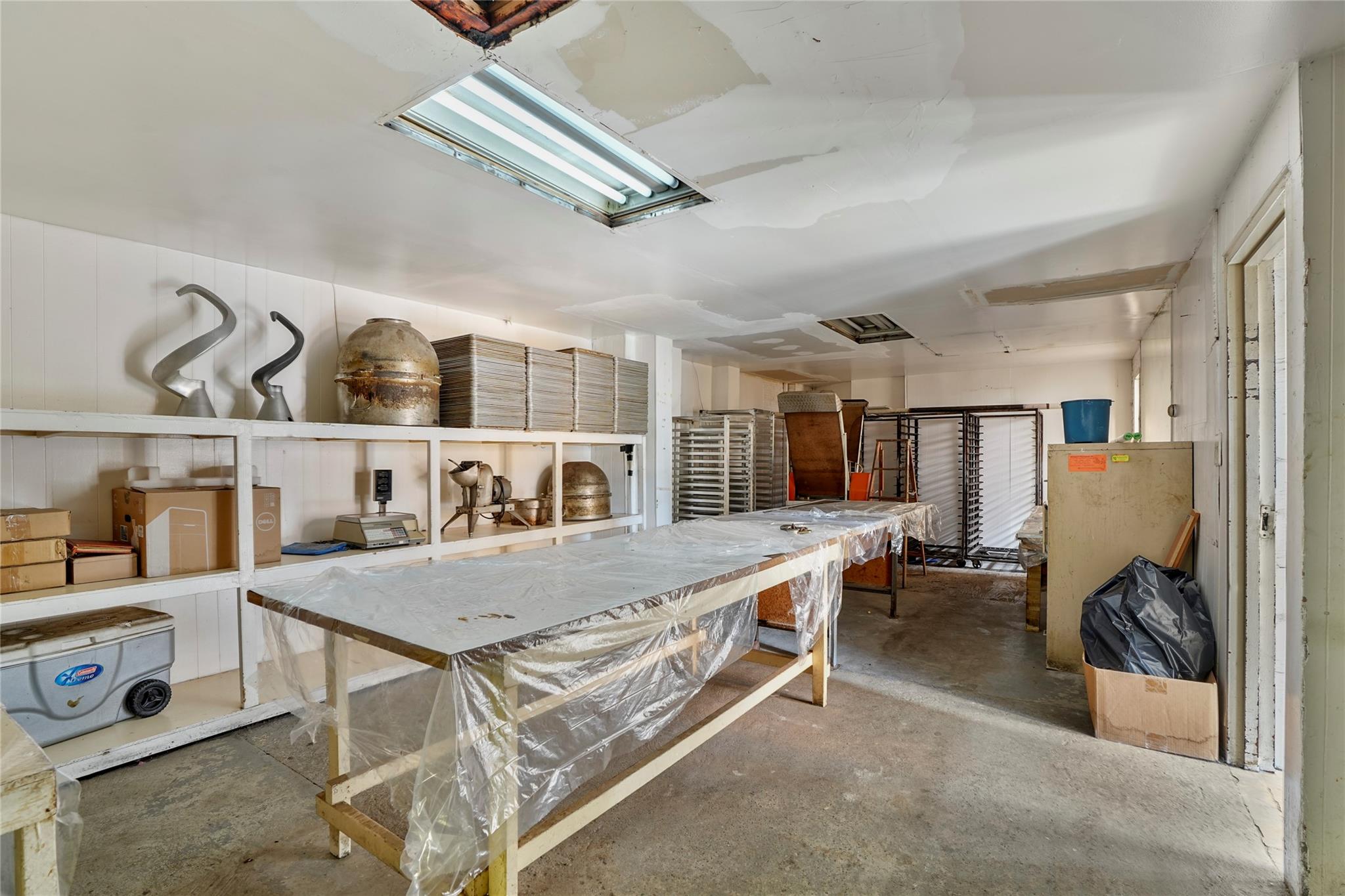 55-01 Metropolitan Property Photo 11