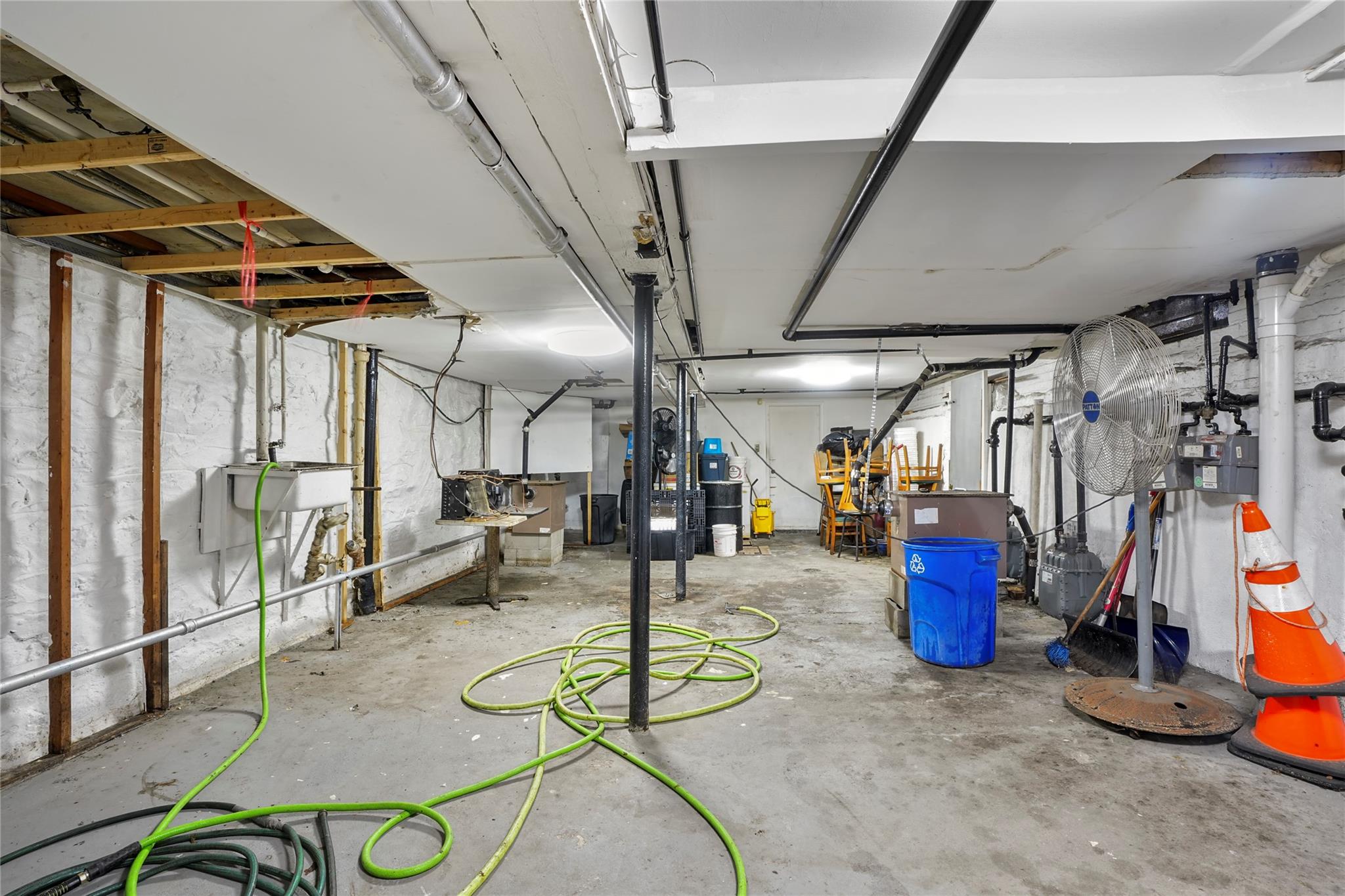 55-01 Metropolitan Property Photo 15