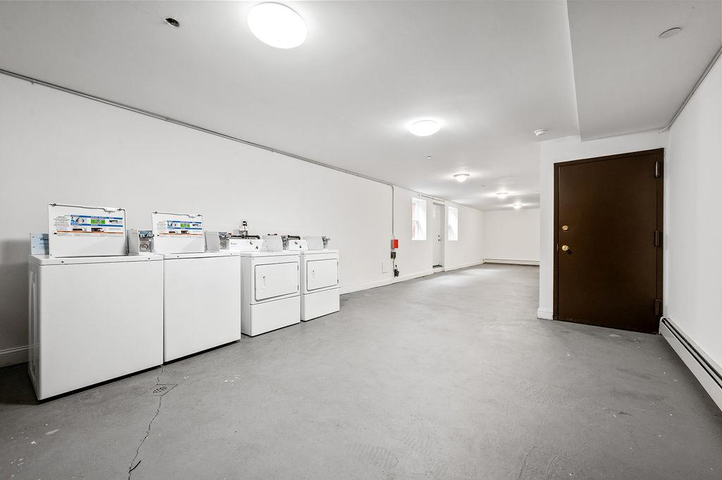 16003 Sanford Avenue Property Photo 10