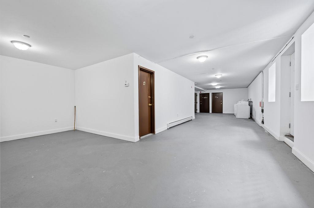 16003 Sanford Avenue Property Photo 11