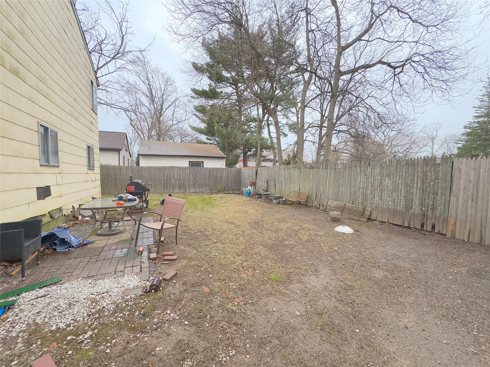11 Willow Street Property Photo 2