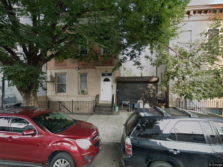 1325 Inwood Avenue Property Photo